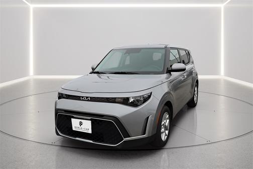 2023 Kia Soul LX w/ Tech Pkg, Keyless Entry,