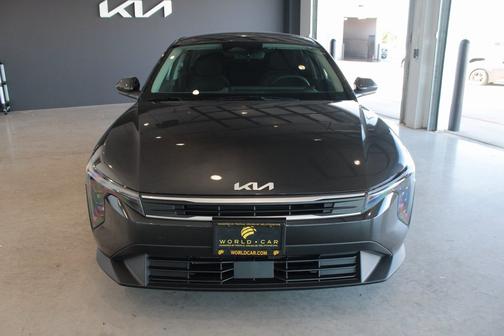 2025 Kia K4 LXS w/ Remote Start, Heated Mirrors,