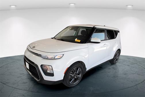 2021 Kia Soul S w/ Wheel Pkg, Keyless Entry, Lane