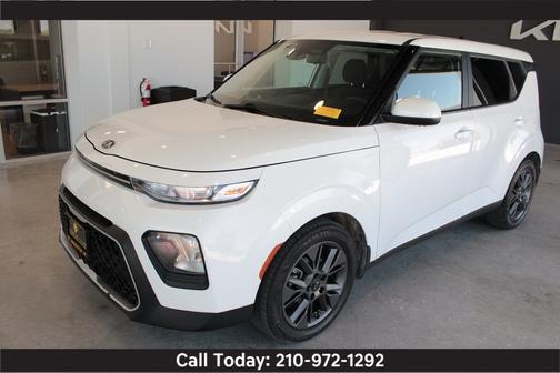2021 Kia Soul S w/ Wheel Pkg, Keyless Entry, Lane