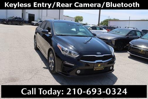 2021 Kia Forte LXS w/ Keyless Entry, Rear Camera,