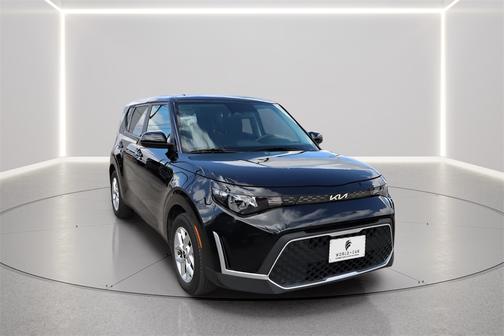 2023 Kia Soul LX w/ Tech Pkg, Keyless Entry, Power