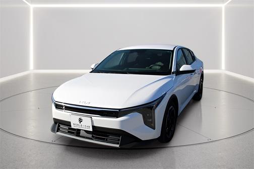 2025 Kia K4 EX w/ Remote Start, Wireless Charger,
