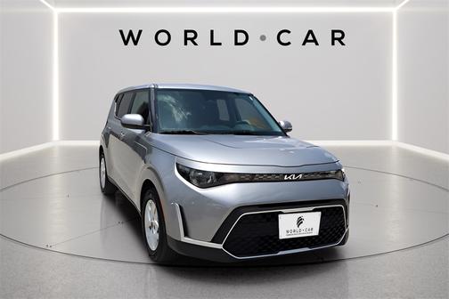 2024 Kia Soul LX w/ Tech Pkg, Lane Assist, Keyless