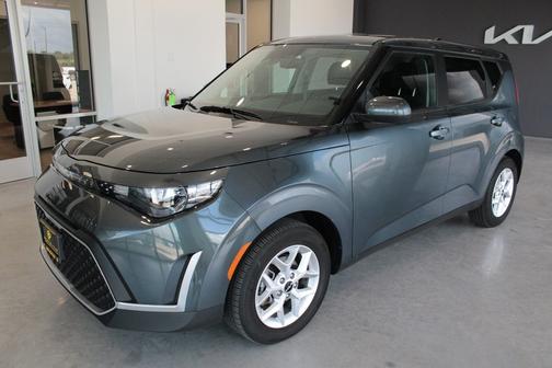 2024 Kia Soul LX w/ Tech Pkg, Lane Assist, Collision