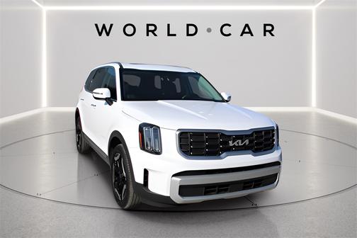 2025 Kia Telluride S w/ SynTex, 3rd Row, Rear Captains