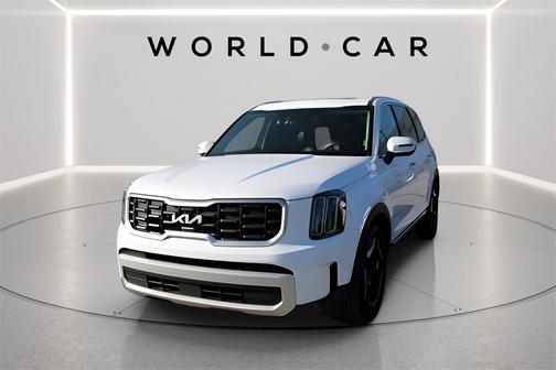 2025 Kia Telluride S w/ SynTex, 3rd Row, Rear Captains