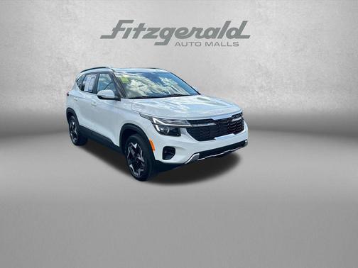 Snow White Pearl 2025 Kia Seltos EX