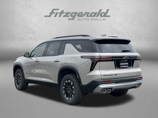 Sandstone Gray 2026 Chevrolet Traverse AWD Z71