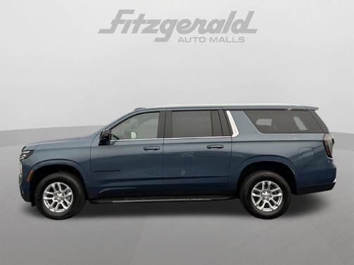 Lakeshore Blue Metallic 2026 Chevrolet Suburban LT