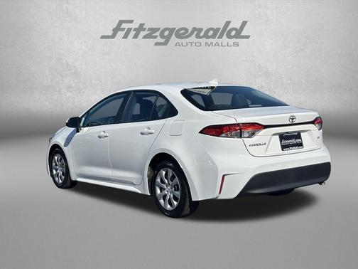 Ice Cap 2024 Toyota Corolla LE