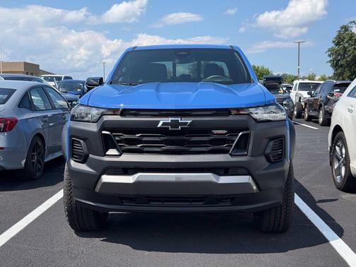 Reef Blue Metallic 2026 Chevrolet Colorado Trail Boss