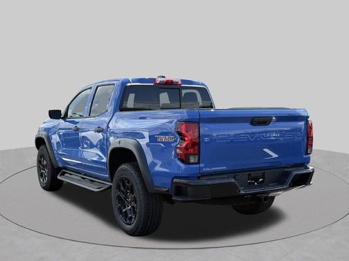 Reef Blue Metallic 2026 Chevrolet Colorado Trail Boss