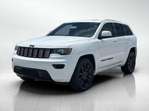 2022 Jeep Grand Cherokee Laredo