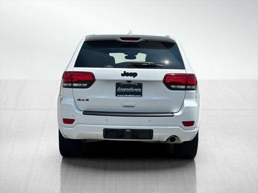 2022 Jeep Grand Cherokee Laredo