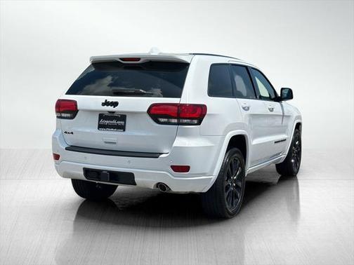2022 Jeep Grand Cherokee Laredo