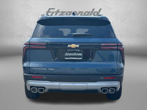 Lakeshore Blue Metallic 2026 Chevrolet Traverse LT