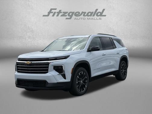 Polar White Tricoat 2026 Chevrolet Traverse LT
