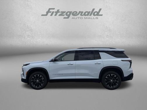 Polar White Tricoat 2026 Chevrolet Traverse LT