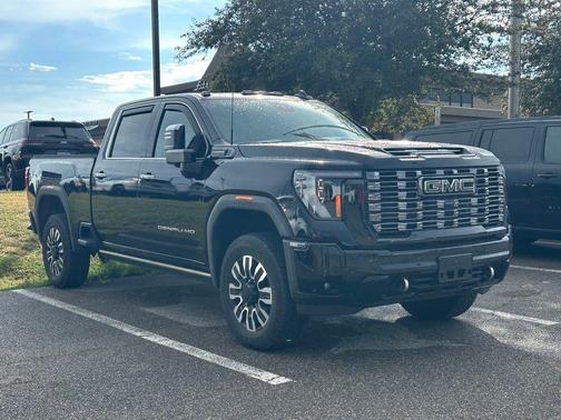 Onyx Black 2025 GMC Sierra 2500 Denali Ultimate