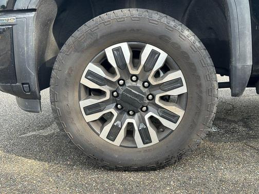 Onyx Black 2025 GMC Sierra 2500 Denali Ultimate