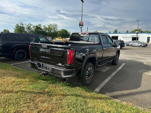 Onyx Black 2025 GMC Sierra 2500 Denali Ultimate