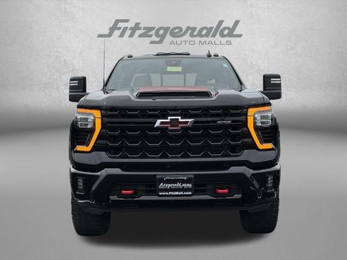 Black 2024 Chevrolet Silverado 2500 4WD Crew Cab Standard Bed ZR2