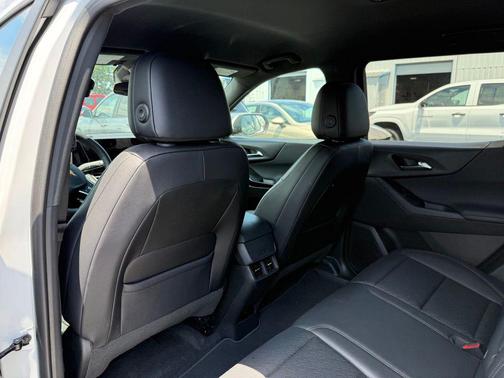 Summit White 2026 Chevrolet Equinox 1LT