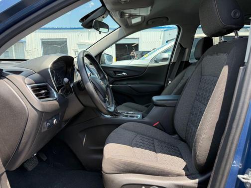 Lakeshore Blue Metallic 2024 Chevrolet Equinox 1LT