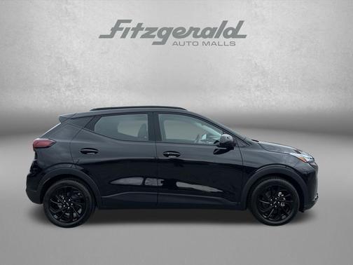 Mosaic Black Metallic 2027 Chevrolet Bolt RS