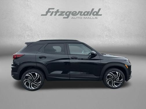 Mosaic Black Metallic 2026 Chevrolet Trailblazer RS