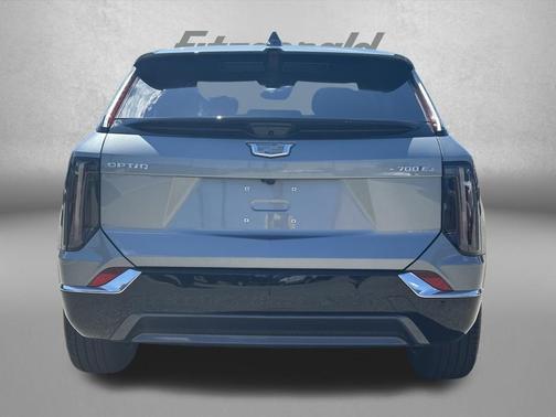 Argent Silver Metallic 2026 Cadillac OPTIQ Luxury