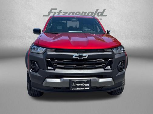 Radiant Red Tintcoat 2026 Chevrolet Colorado Trail Boss