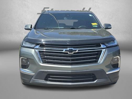 Silver Sage Metallic 2022 Chevrolet Traverse LT Leather