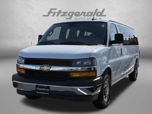 Summit White 2025 Chevrolet Express 3500 RWD 3500 Extended Wheelbase LT