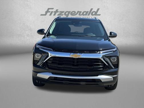 Mosaic Black Metallic 2026 Chevrolet Trailblazer LT