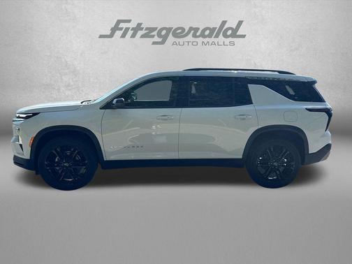 Summit White 2027 Chevrolet Traverse LT
