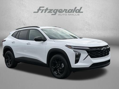 Summit White 2026 Chevrolet Trax LT