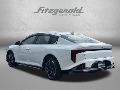 Snow White Pearl 2025 Kia K4 GT-Line
