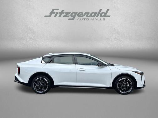 Snow White Pearl 2025 Kia K4 GT-Line