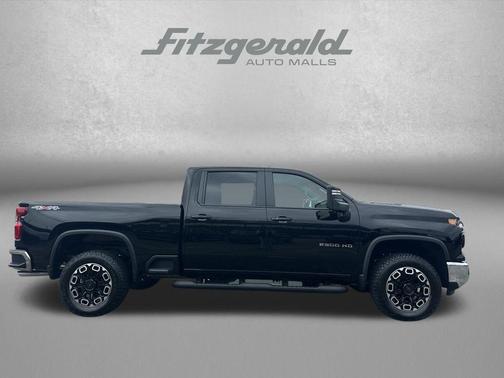 Black 2026 Chevrolet Silverado 2500 LT