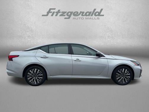 Brilliant Silver Metallic 2025 Nissan Altima 2.5 SV