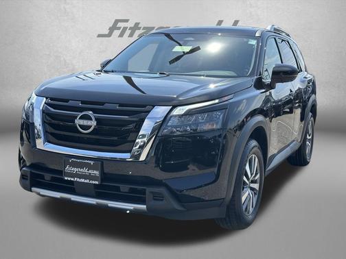 2025 Nissan Pathfinder SL 4WD