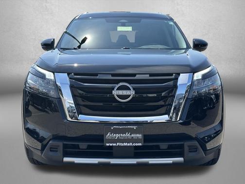 2025 Nissan Pathfinder SL 4WD