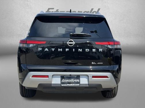 2025 Nissan Pathfinder SL 4WD