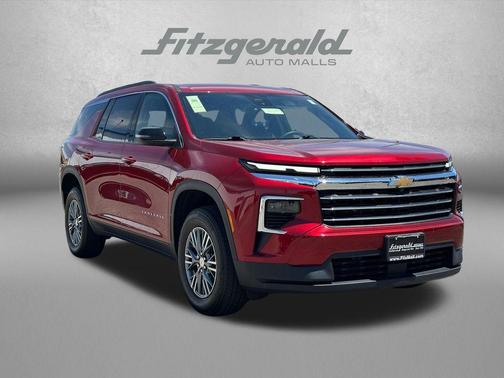 Radiant Red Tintcoat 2026 Chevrolet Traverse LT