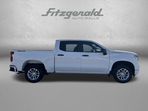 Summit White 2026 Chevrolet Silverado 1500 RST