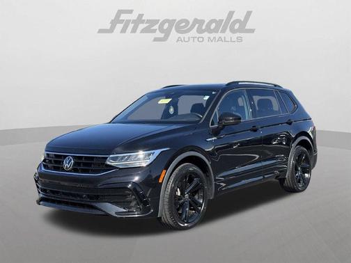 Deep Black Pearl 2023 Volkswagen Tiguan 2.0T SE R-Line Black 4MOTION