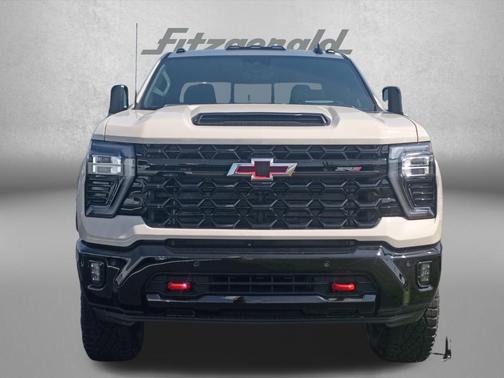 White Sands 2026 Chevrolet Silverado 2500 Crew Cab, Standard Bed, XR2, 4WD