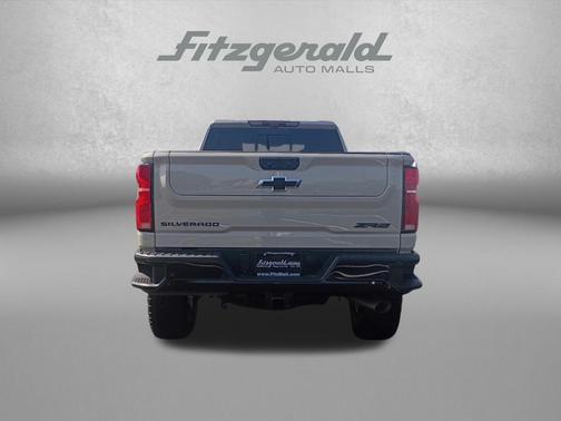 White Sands 2026 Chevrolet Silverado 2500 Crew Cab, Standard Bed, XR2, 4WD